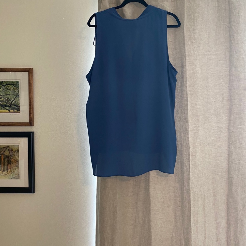 Vince Camuto Blue crepe tank